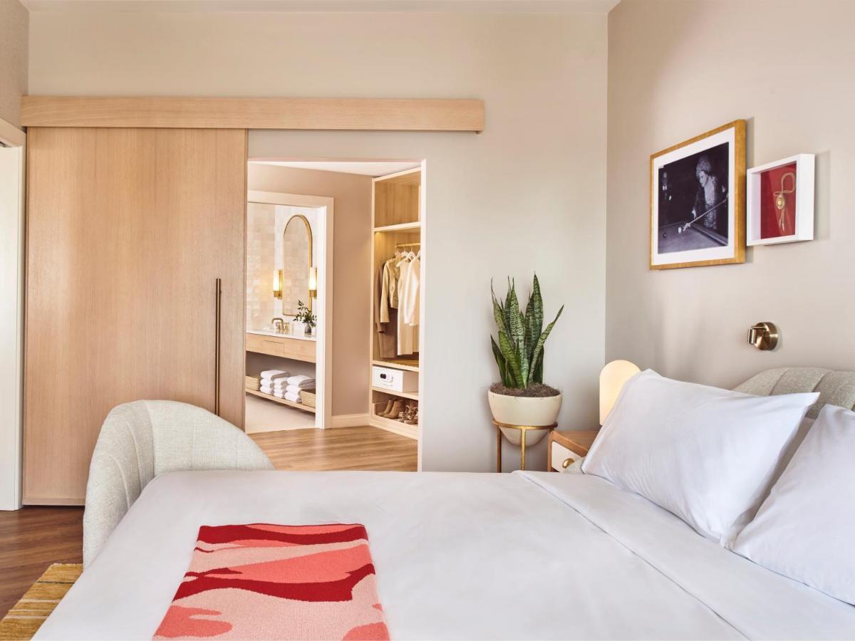 Virgin Hotel 4*