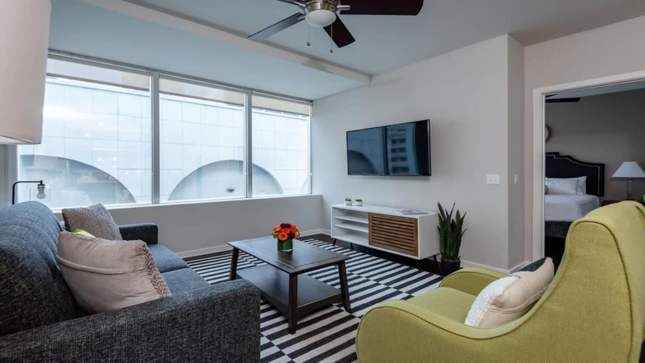 Bold Cozysuites With Gym, Roof #7 Dallas