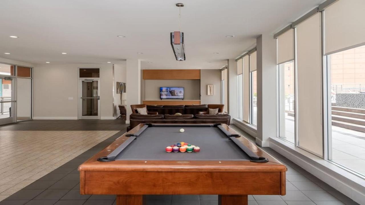 Bold Cozysuites With Gym, Roof #7 *