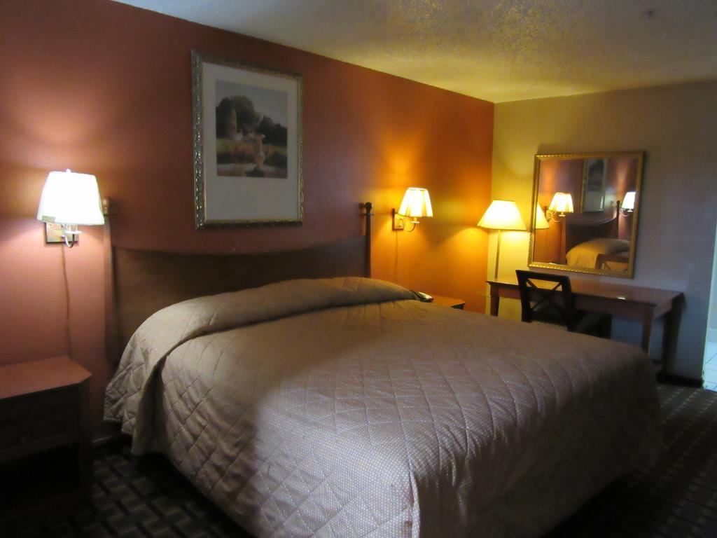 Royal - 2* Dallas