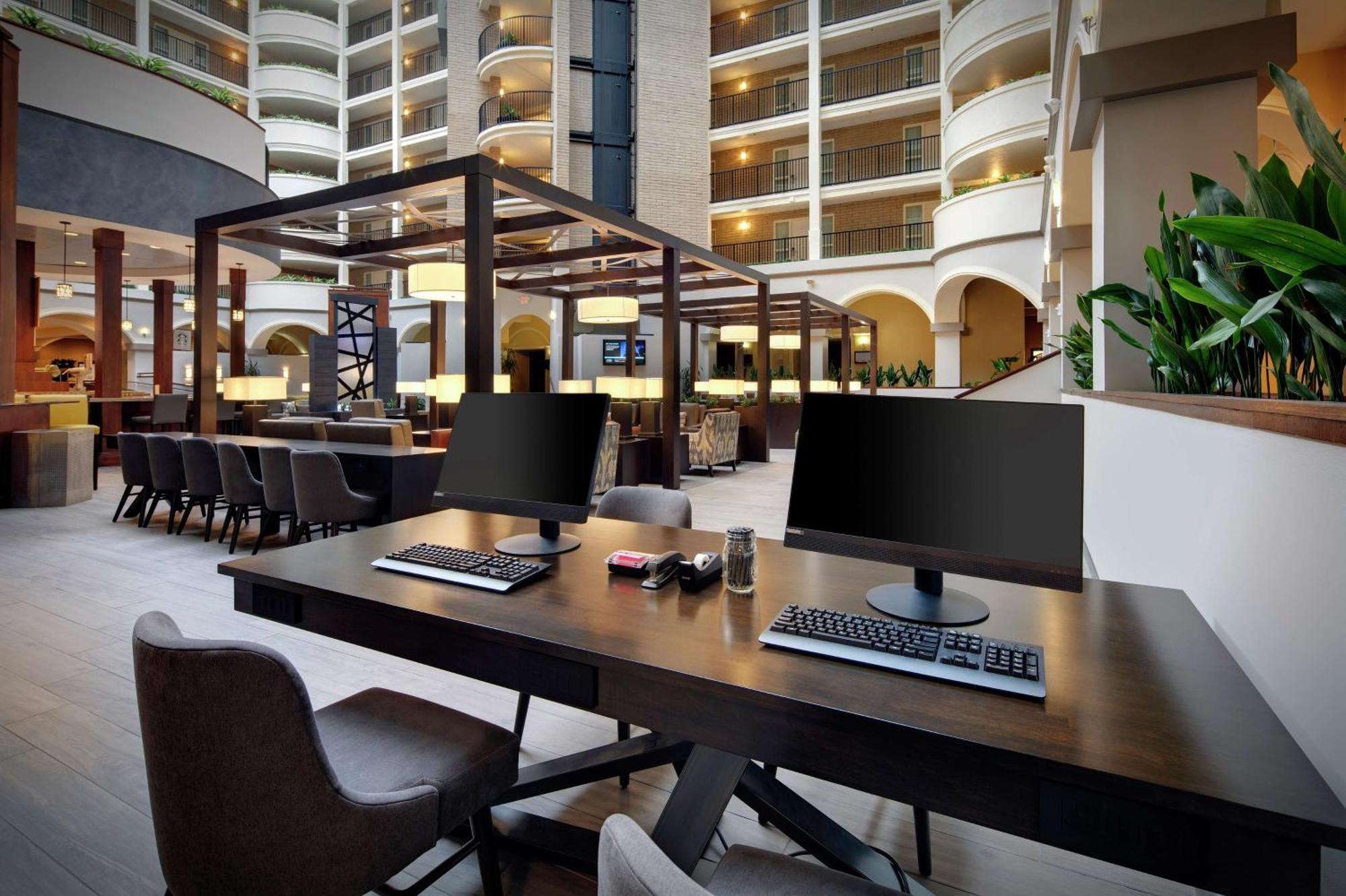 Embassy - Park Area 3*