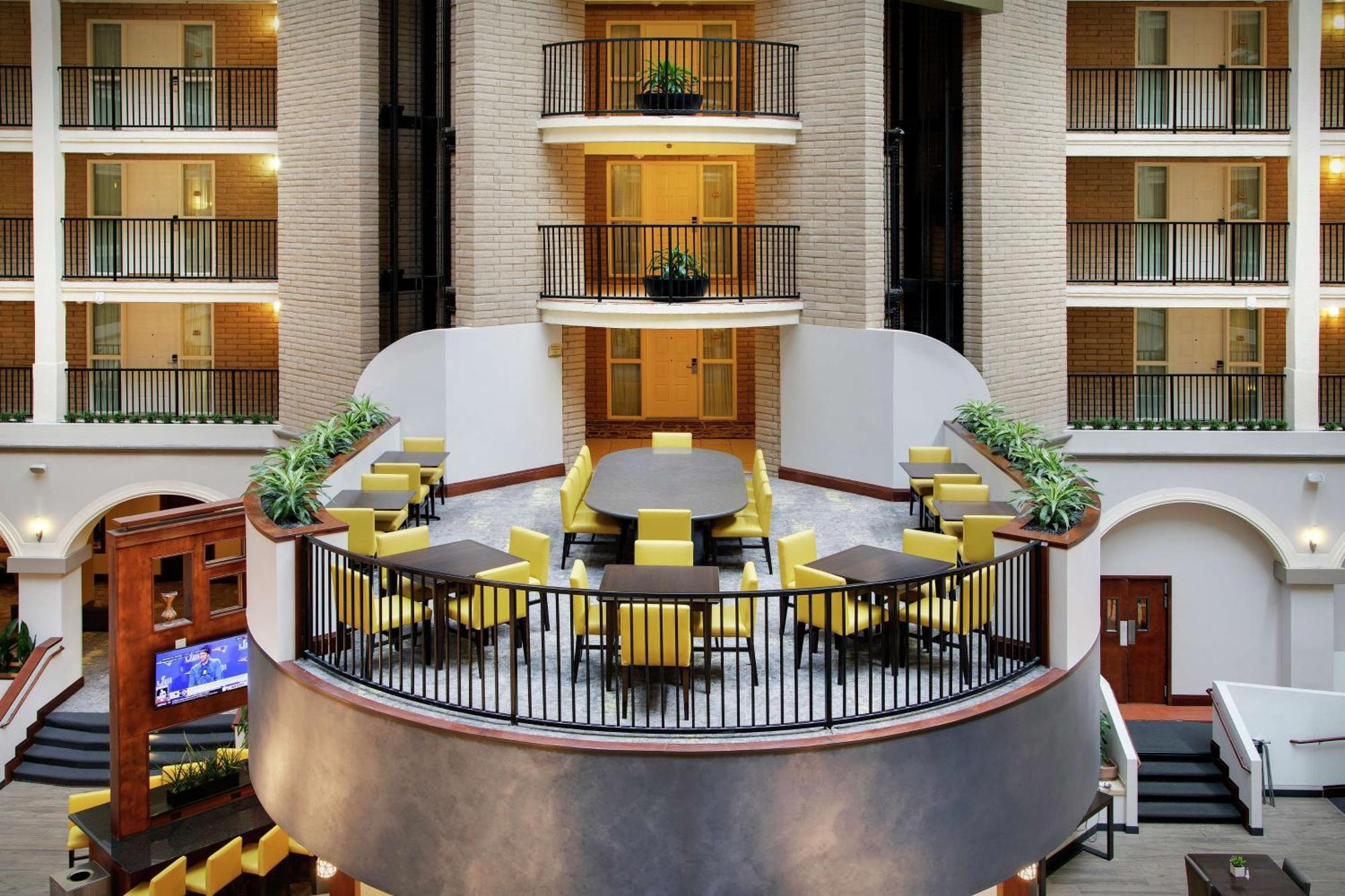 Embassy - Park Area 3*