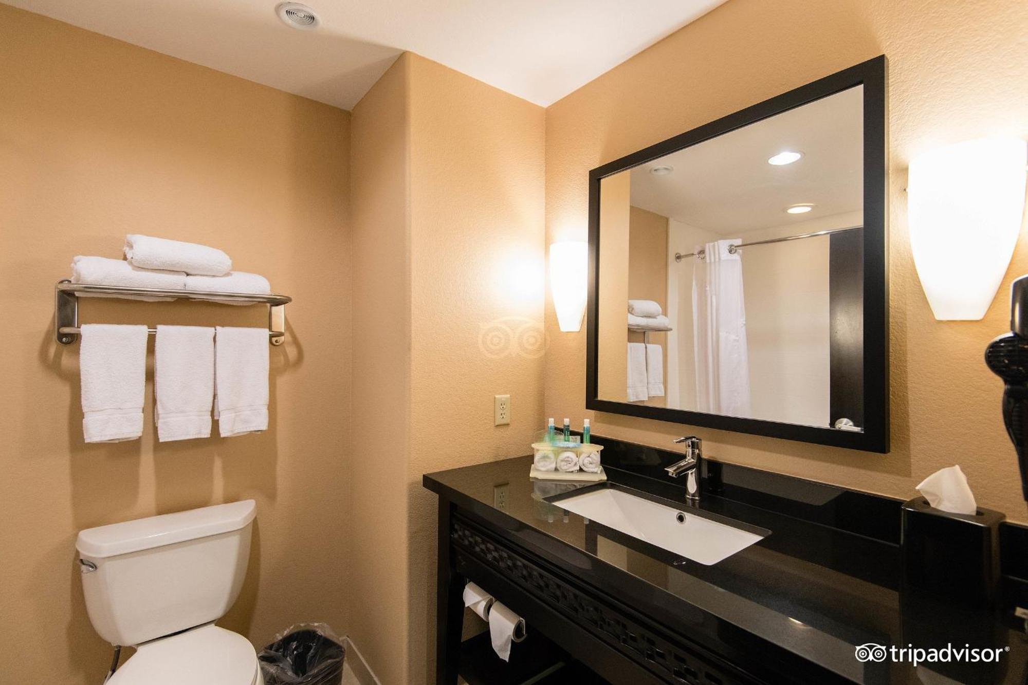 Comfort & Medical-market Center Hotel