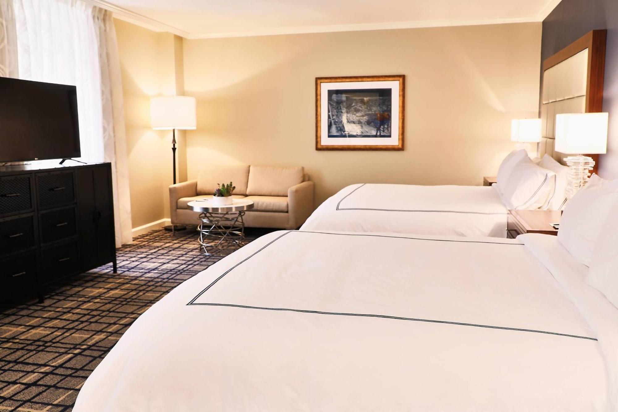 Hotel The Adolphus, Autograph Collection
