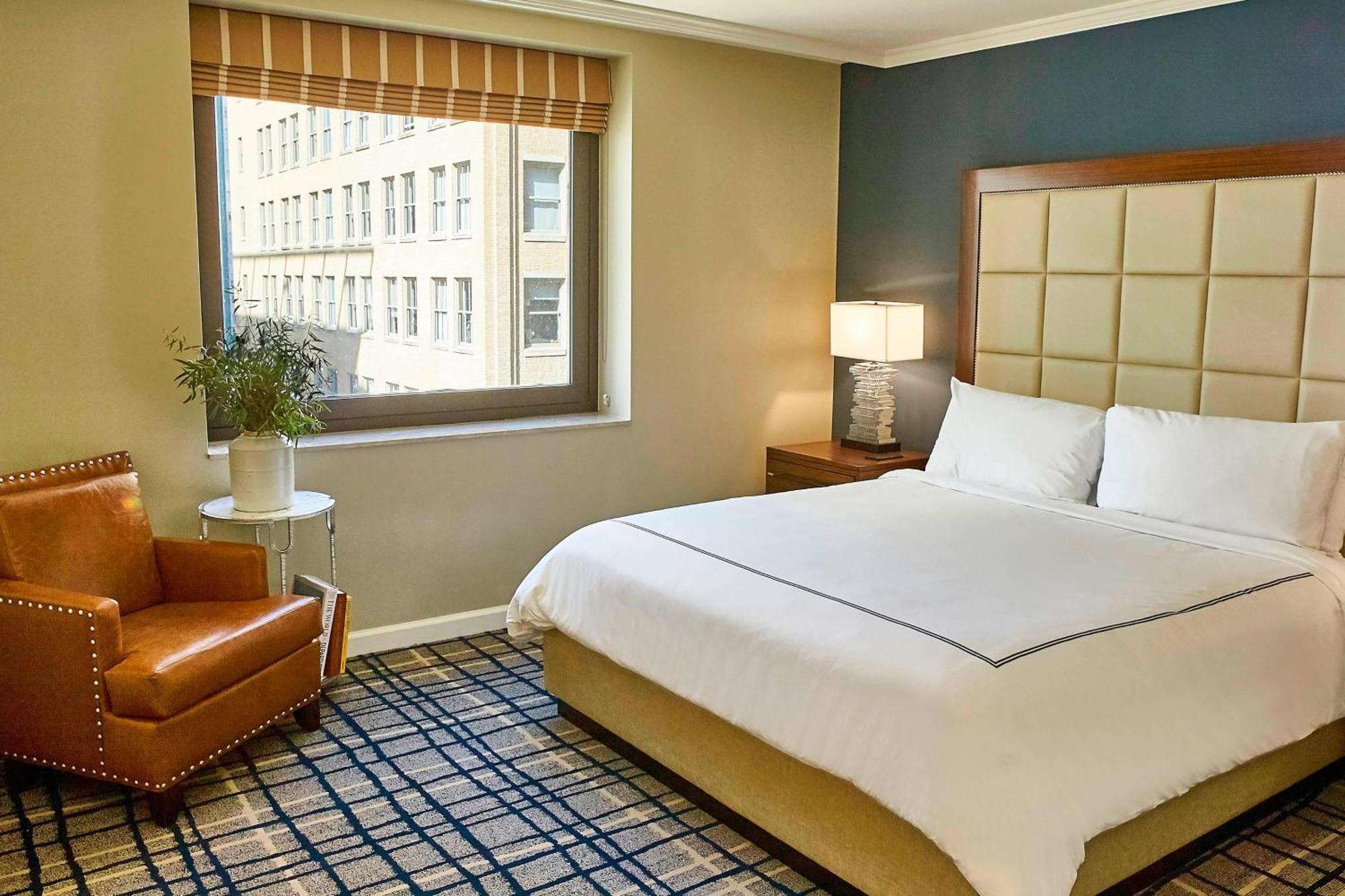 The Adolphus, Autograph Collection 5*