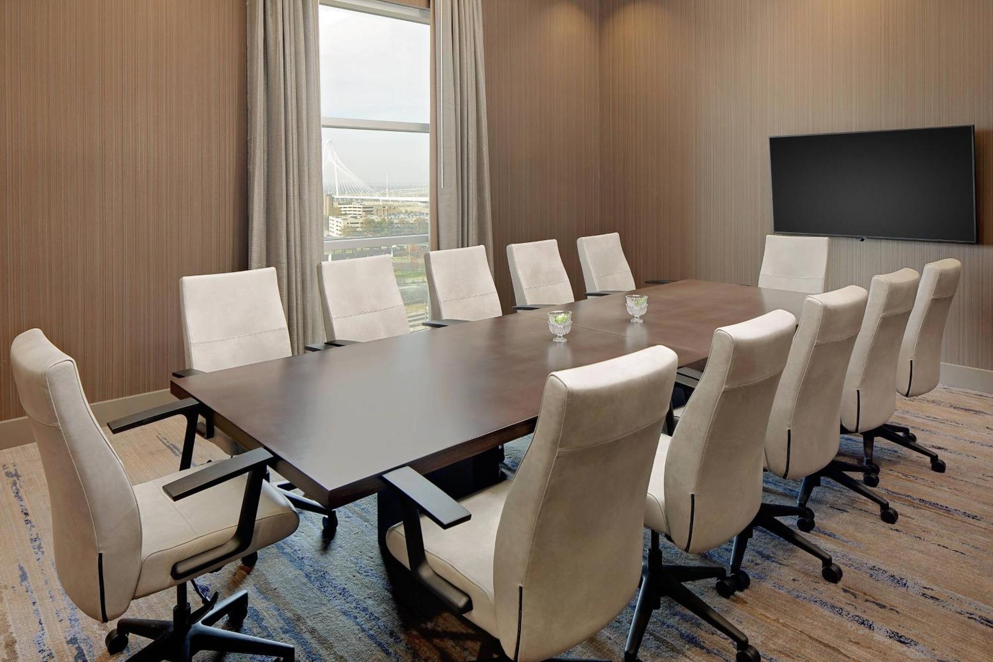 Courtyard By Marriott Downtown/reunion District Hotel Dallas
