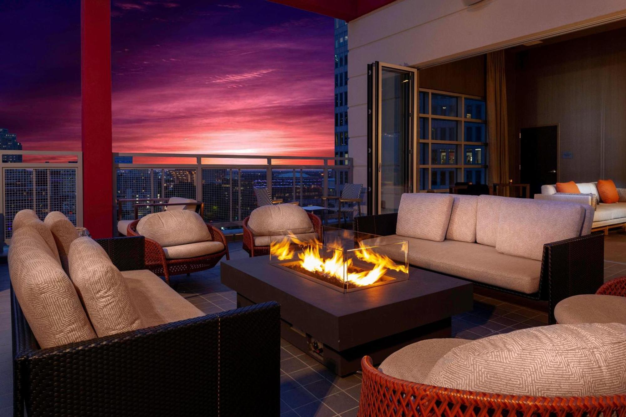 Hotel Courtyard By Marriott Downtown/reunion District