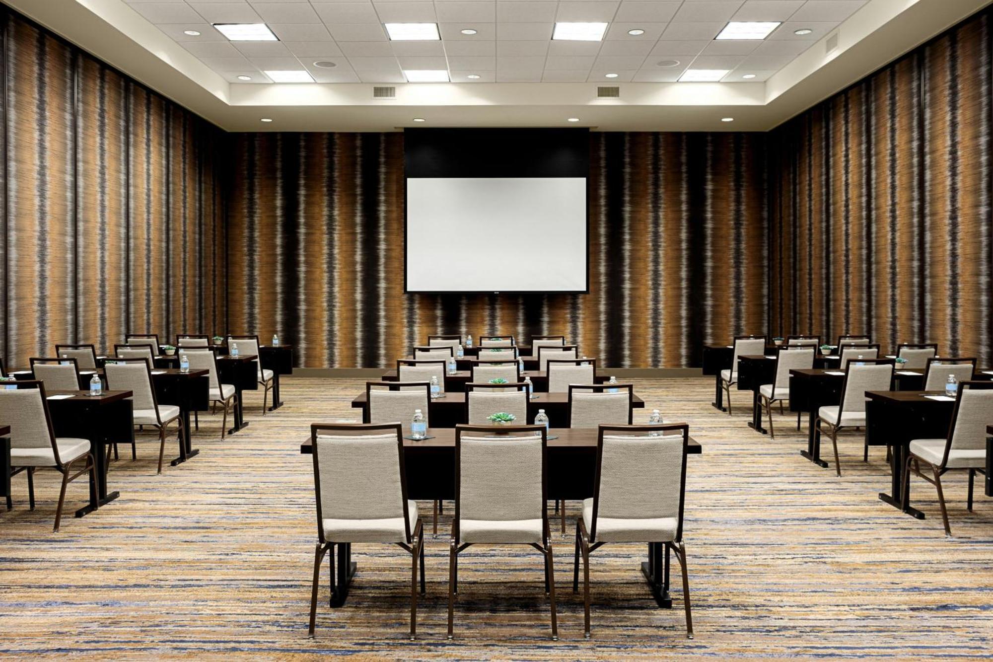 Hotel Courtyard By Marriott Downtown/reunion District 3*