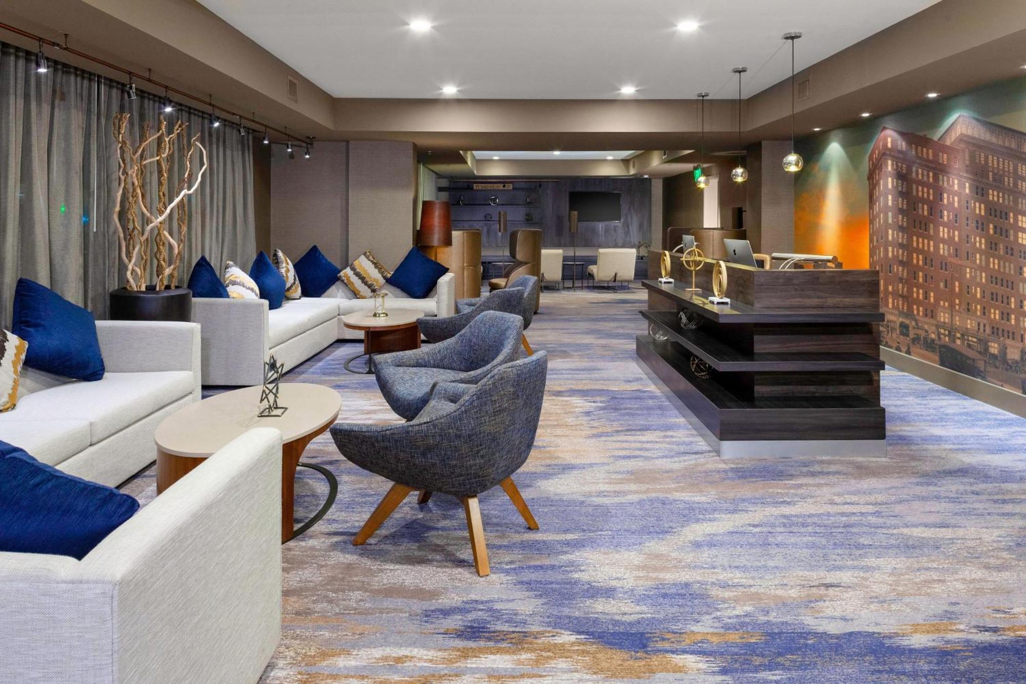 Courtyard By Marriott Downtown/reunion District 3*