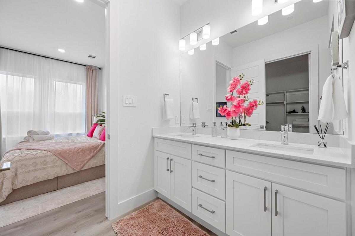 Apartamento Brs W Ensuite Baths L Pet-friendly L Loc