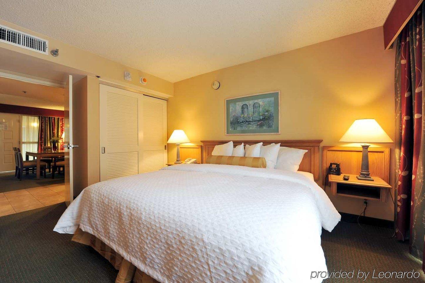 Embassy - Park Area Hotel Dallas