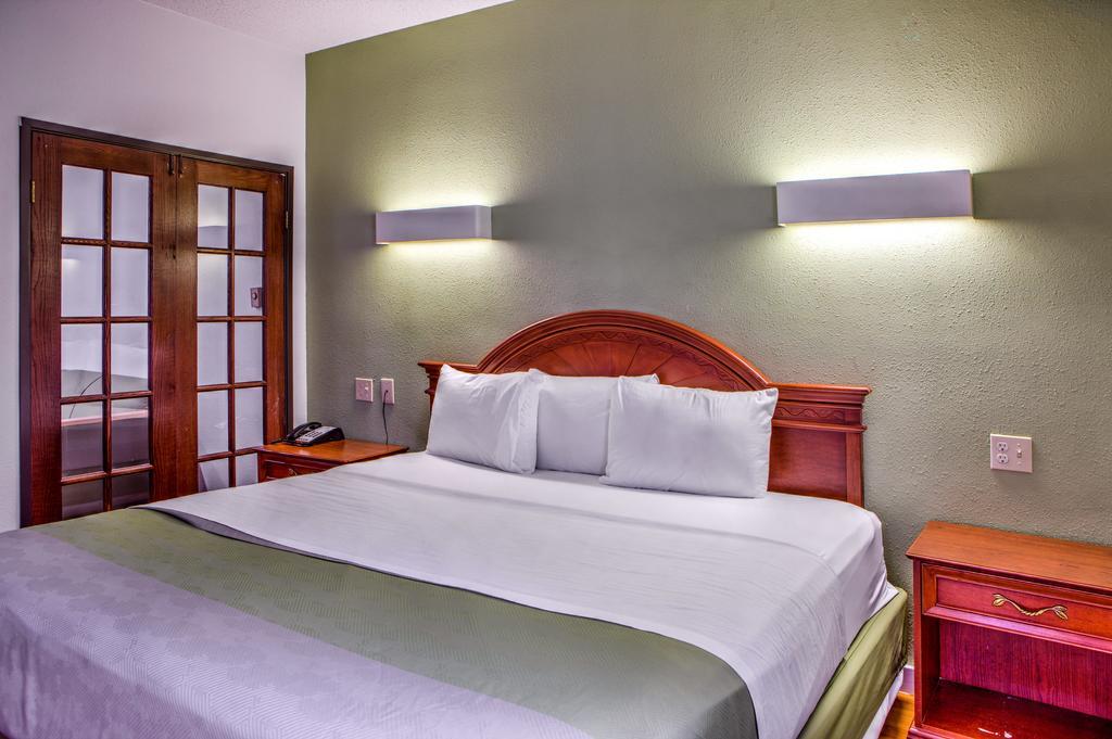 Hotel 6-dallas, Tx - Northwest Dallas