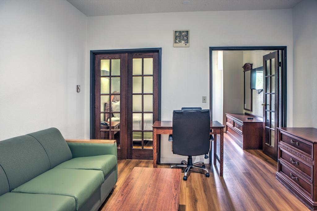 Hotel 6-dallas, Tx - Northwest