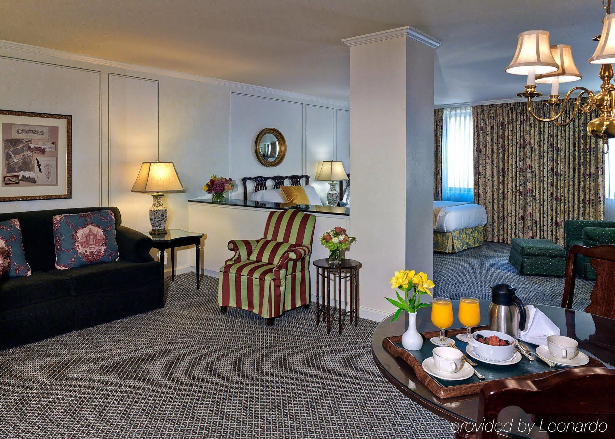 Hotel The Adolphus, Autograph Collection