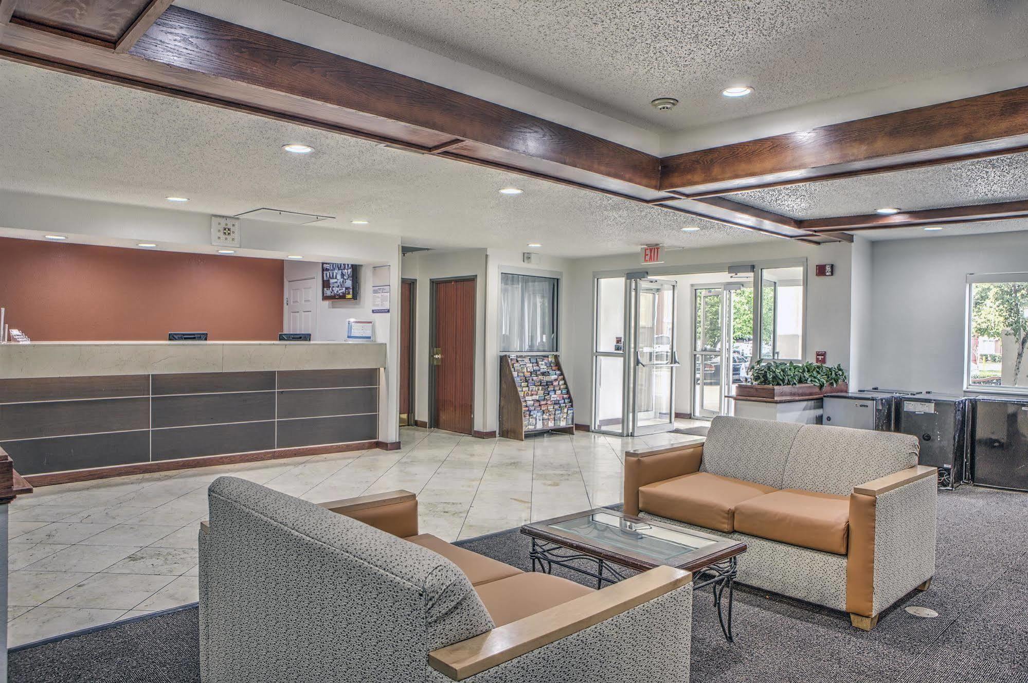 Hotel 6-dallas, Tx - Northwest