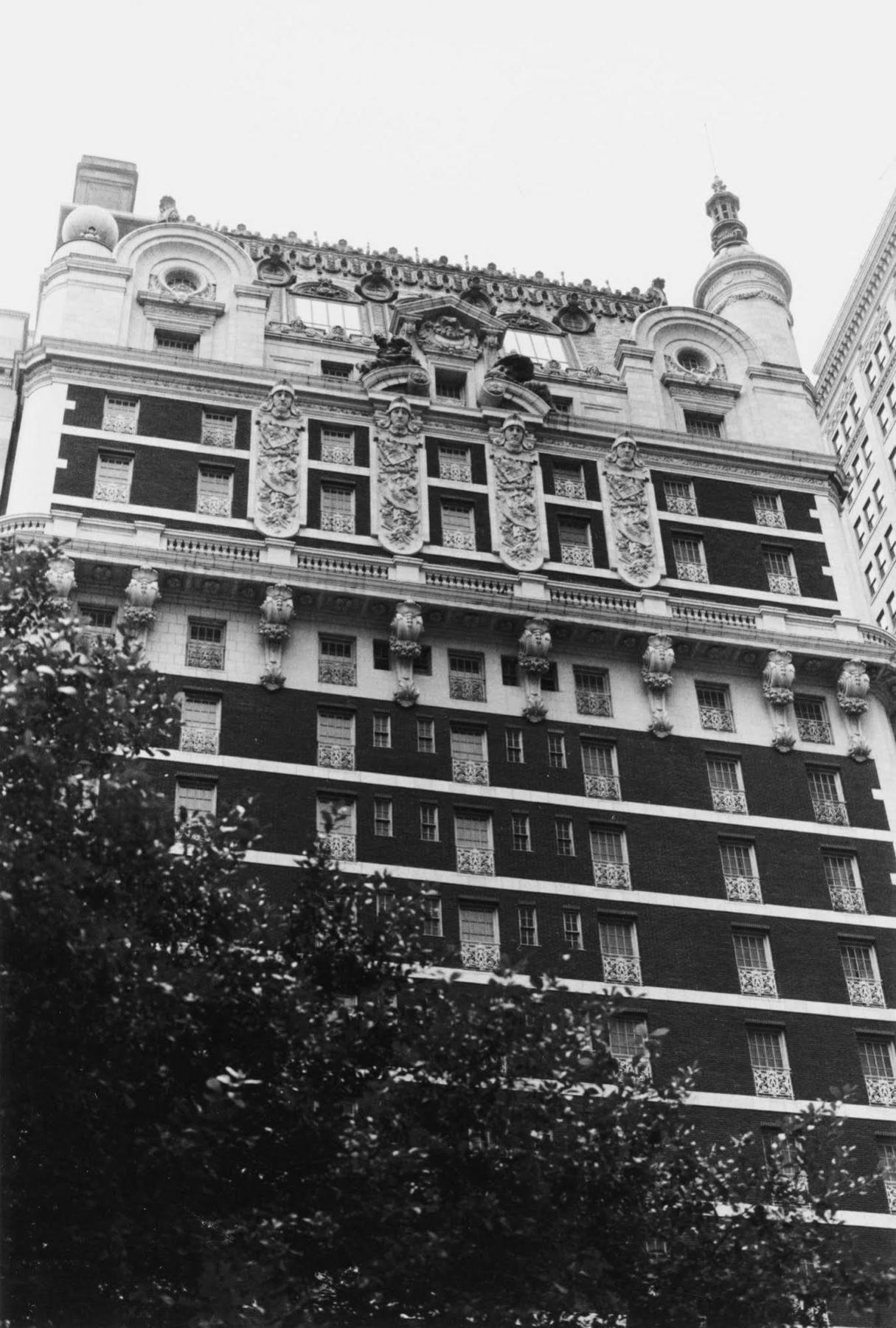 Hotel The Adolphus, Autograph Collection 5*