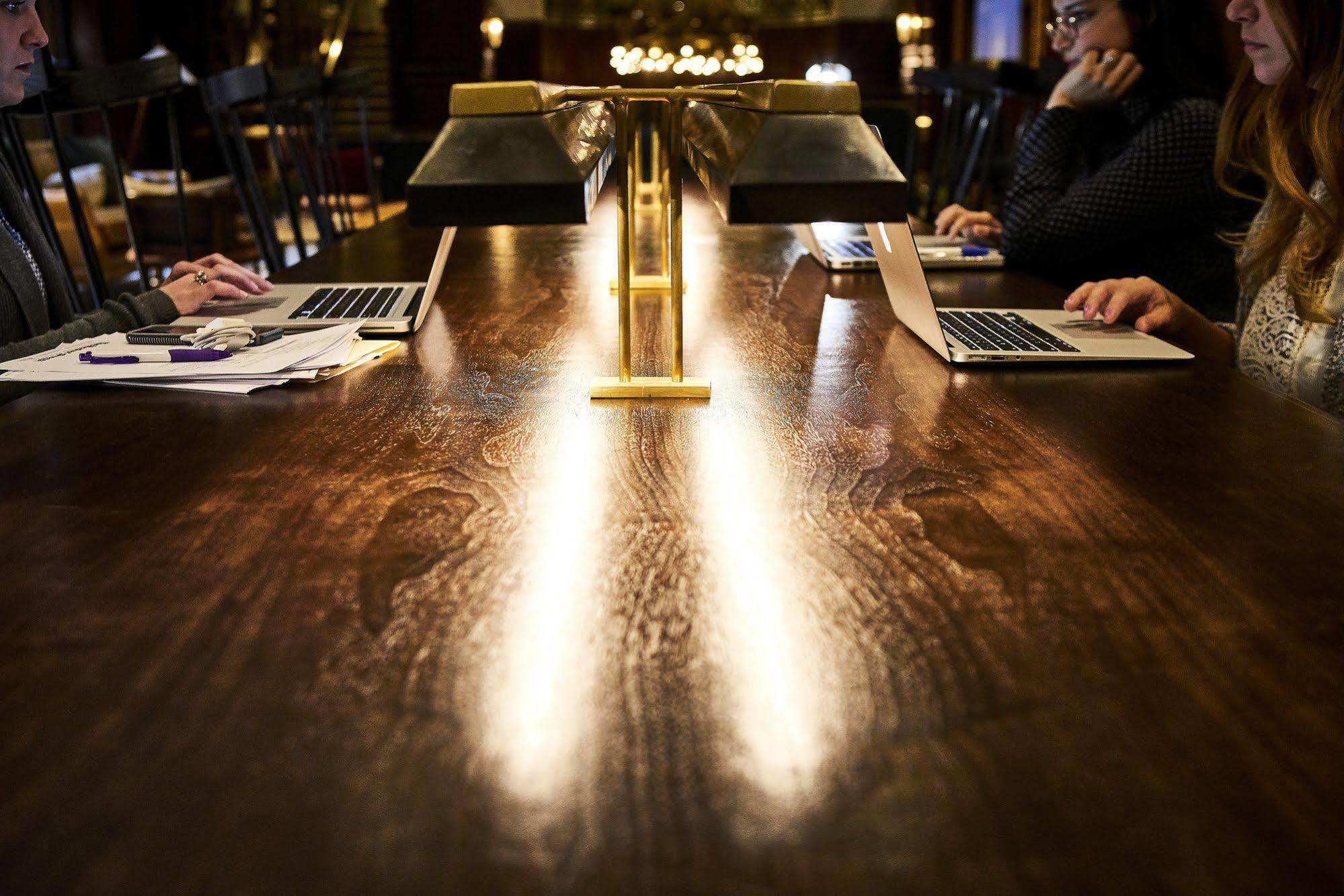 The Adolphus, Autograph Collection 5*