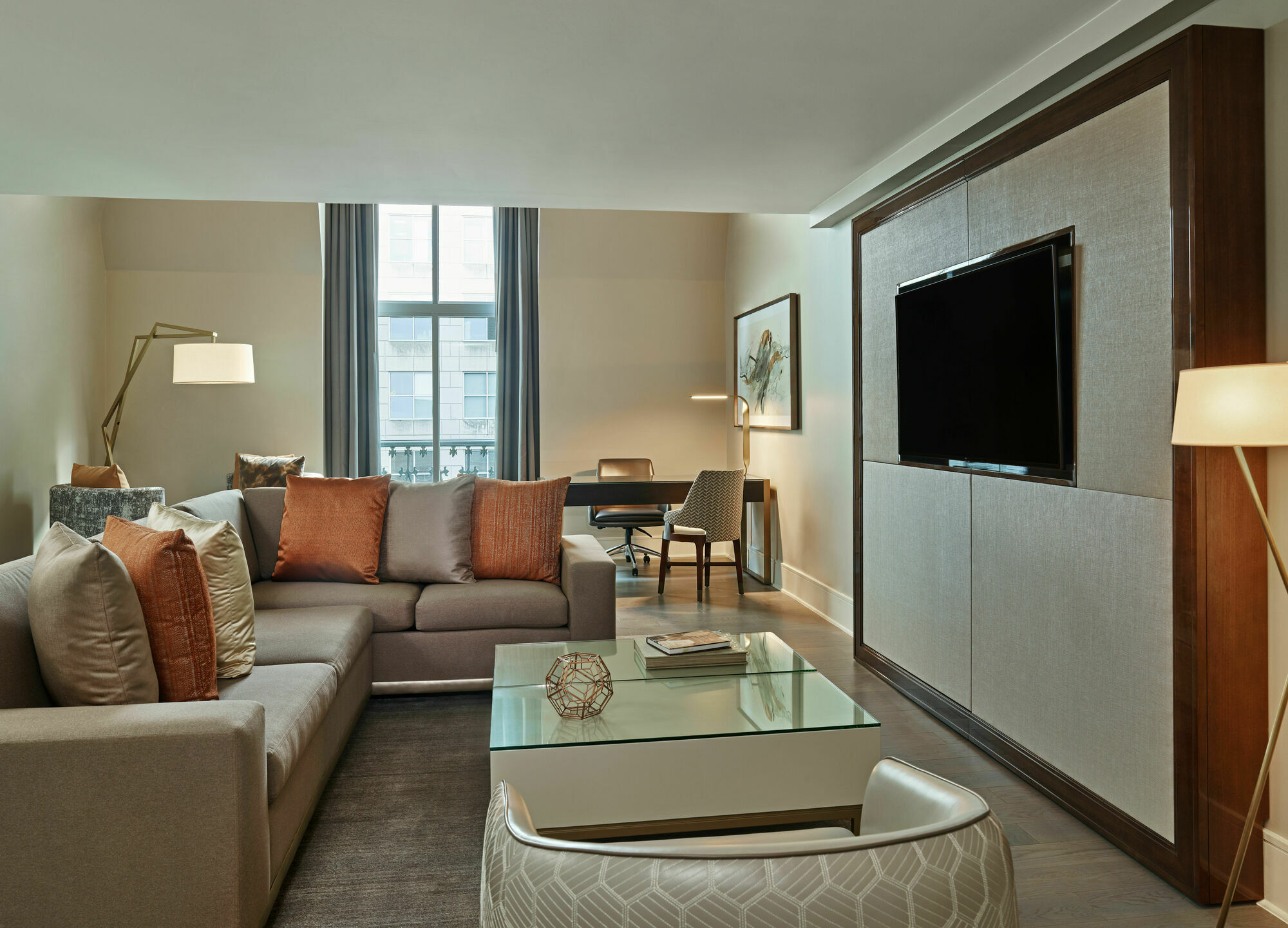Crescent Court Hotel 5*