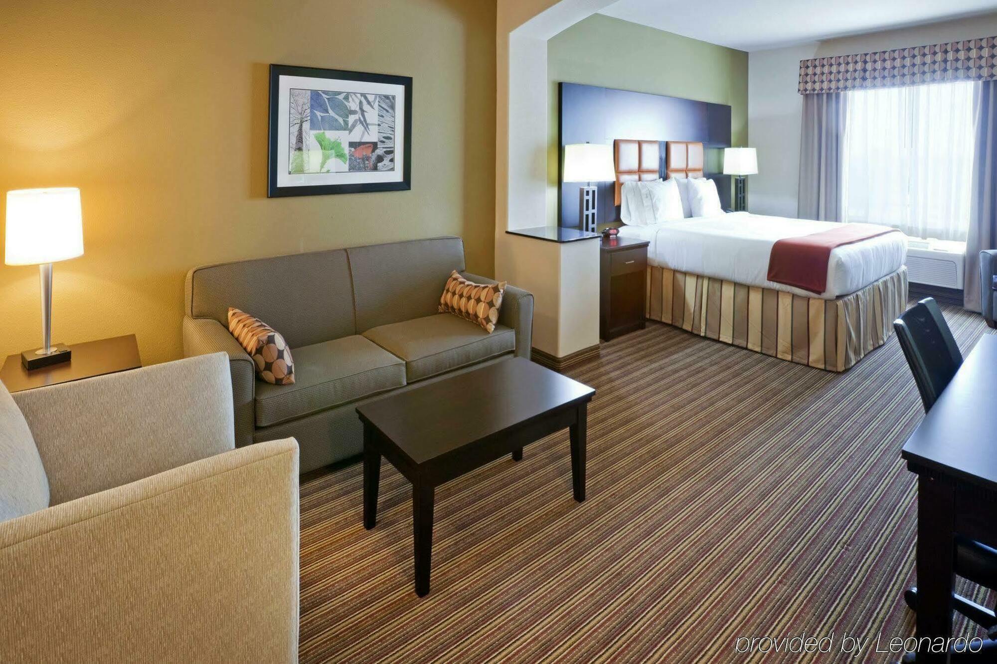 Express & West By Ihg Dallas