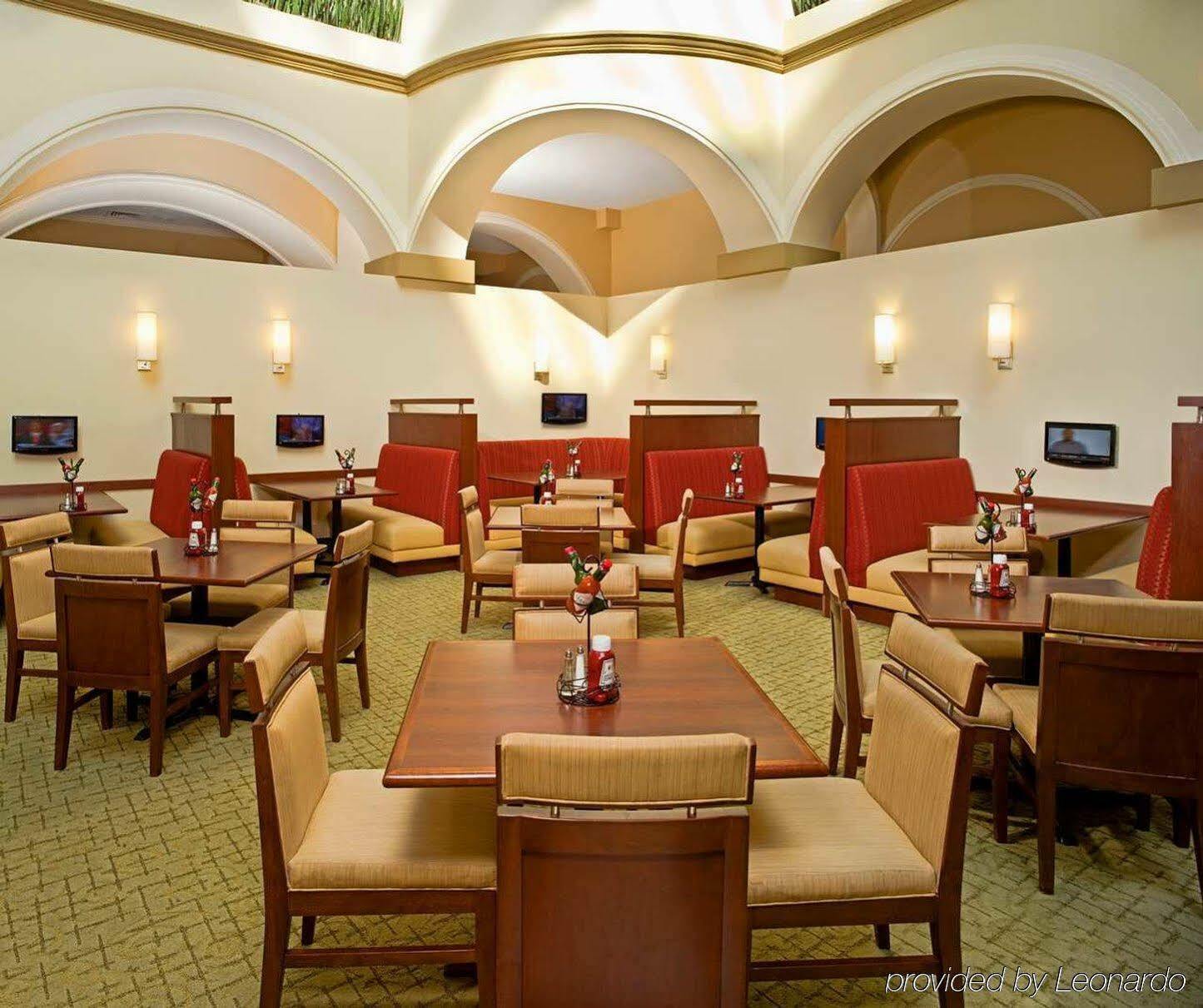 Hotel Embassy - Park Area 3*