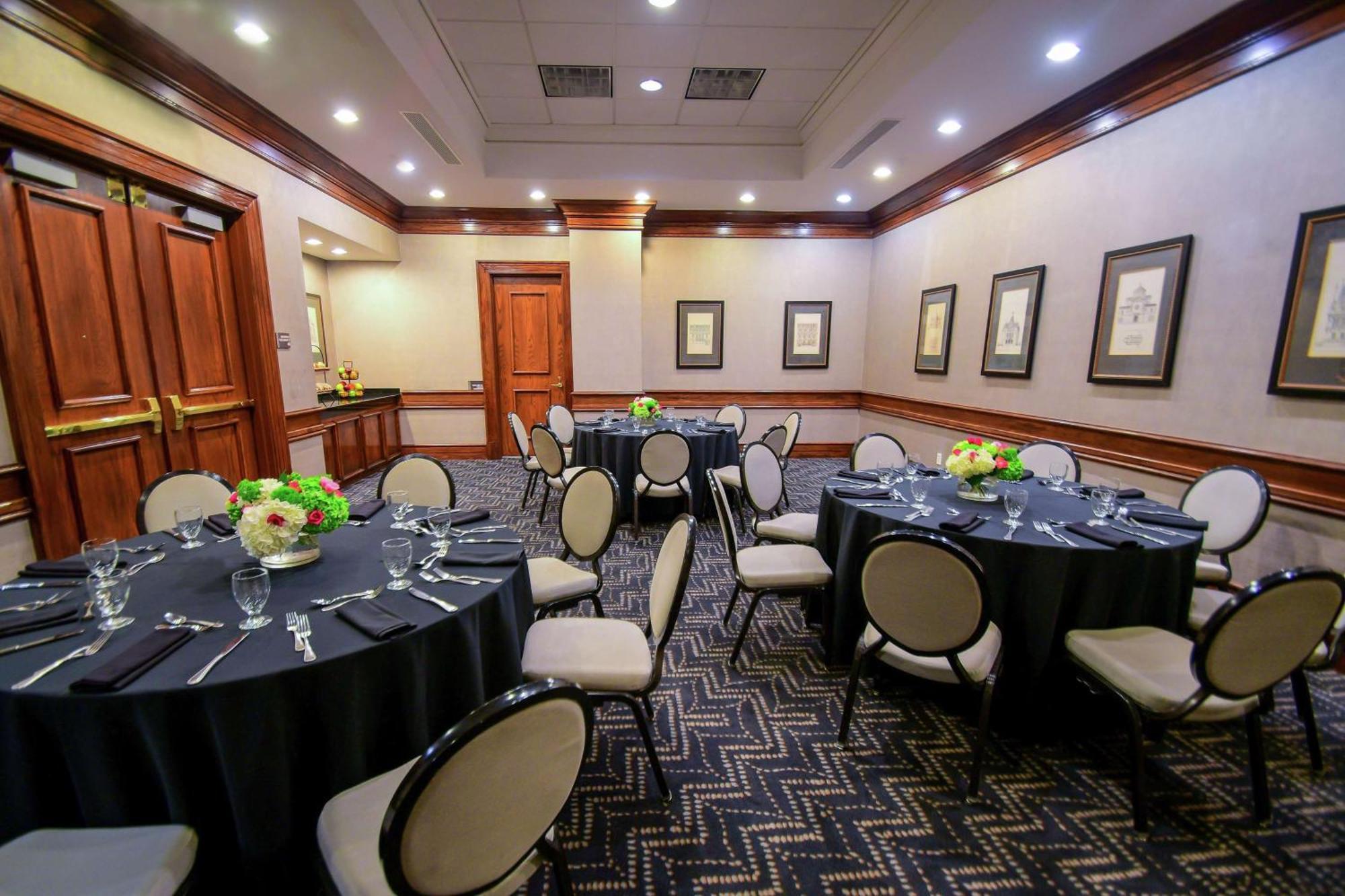 Hilton Dallas-park Cities Hotel