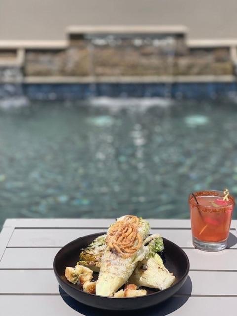 Hilton Dallas-park Cities 3*