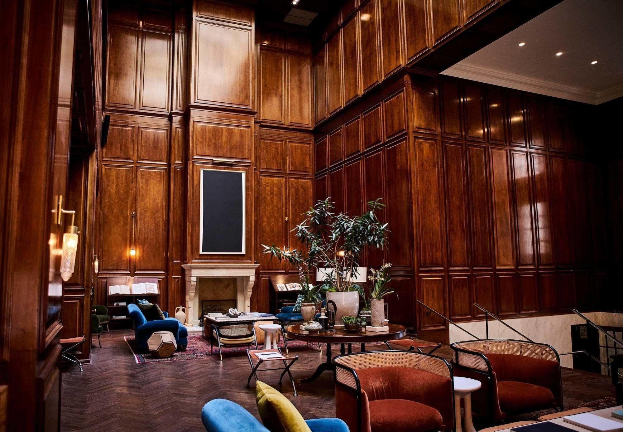 Hotel The Adolphus, Autograph Collection