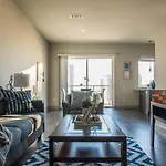 Frontdesk Uptown Downtown Dallas View Apts