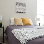 Frontdesk 2525 Reagan St Apts Uptown Dallas