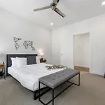 Jurny - Bishop Arts District 2 Bedroom Apartments