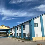 Tropicana Inn And Suites