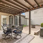 Cjs Cozy Farmhouse 2-Story Uptown Home