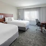 Sonesta Select Dallas Central Expressway