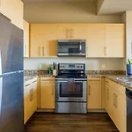 Frontdesk Oakwood Residence Apts Uptown Dallas