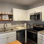 Central Dfw Close To Stadiums And Downtown Dallas!