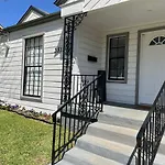 Central Dfw Close To Stadiums And Downtown Dallas!