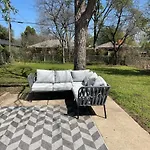 Central Dfw Close To Stadiums And Downtown Dallas!