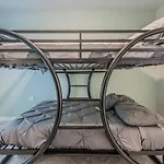 Modern 4 Bedroom Near Downtown, Zoo