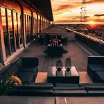 Downtown Dallas Art Penthouse Piano & Free Parking