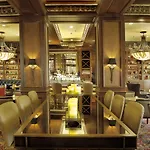 Warwick Melrose Hotel