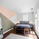 Dallas Oak Lawn Oasis W/ Private Pool, Hot Tub