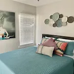 Central Dfw Close To Stadiums And Downtown Dallas!