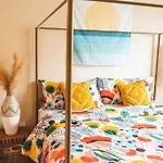 Cozi Uptown Bohemian Oasis W/ King Bed And Hammock