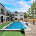 Dwell By Design & Arboretum Tickets Included