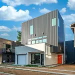 Skyline View Luxury 3 Story Townhouse