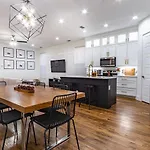 Beautiful Contemporary 4Br Near Downtown Dallas