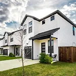 Beautiful Contemporary 4Br Near Downtown Dallas