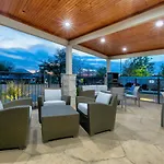Holiday Inn Express & Suites - Dallas Park Central Northeast By Ihg