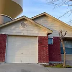 Private Room Near Downtown Dallas2
