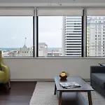 18Th Fl Stylish Cozysuites With Pool, Gym #2